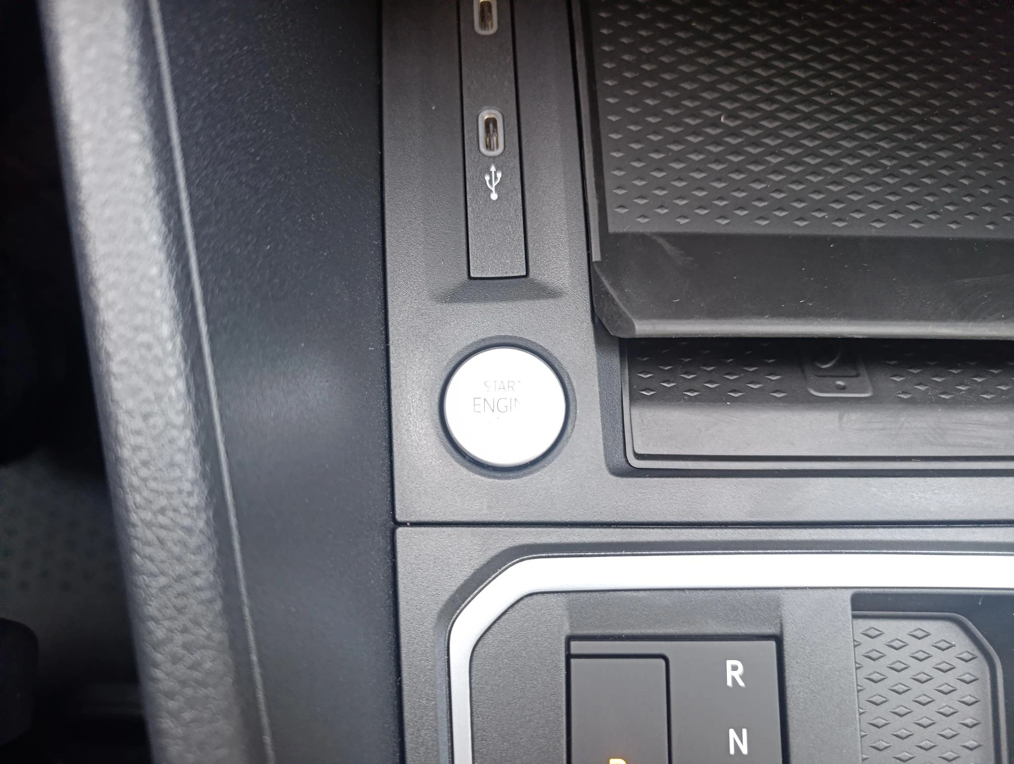 Ford-Transit Connect-image-19