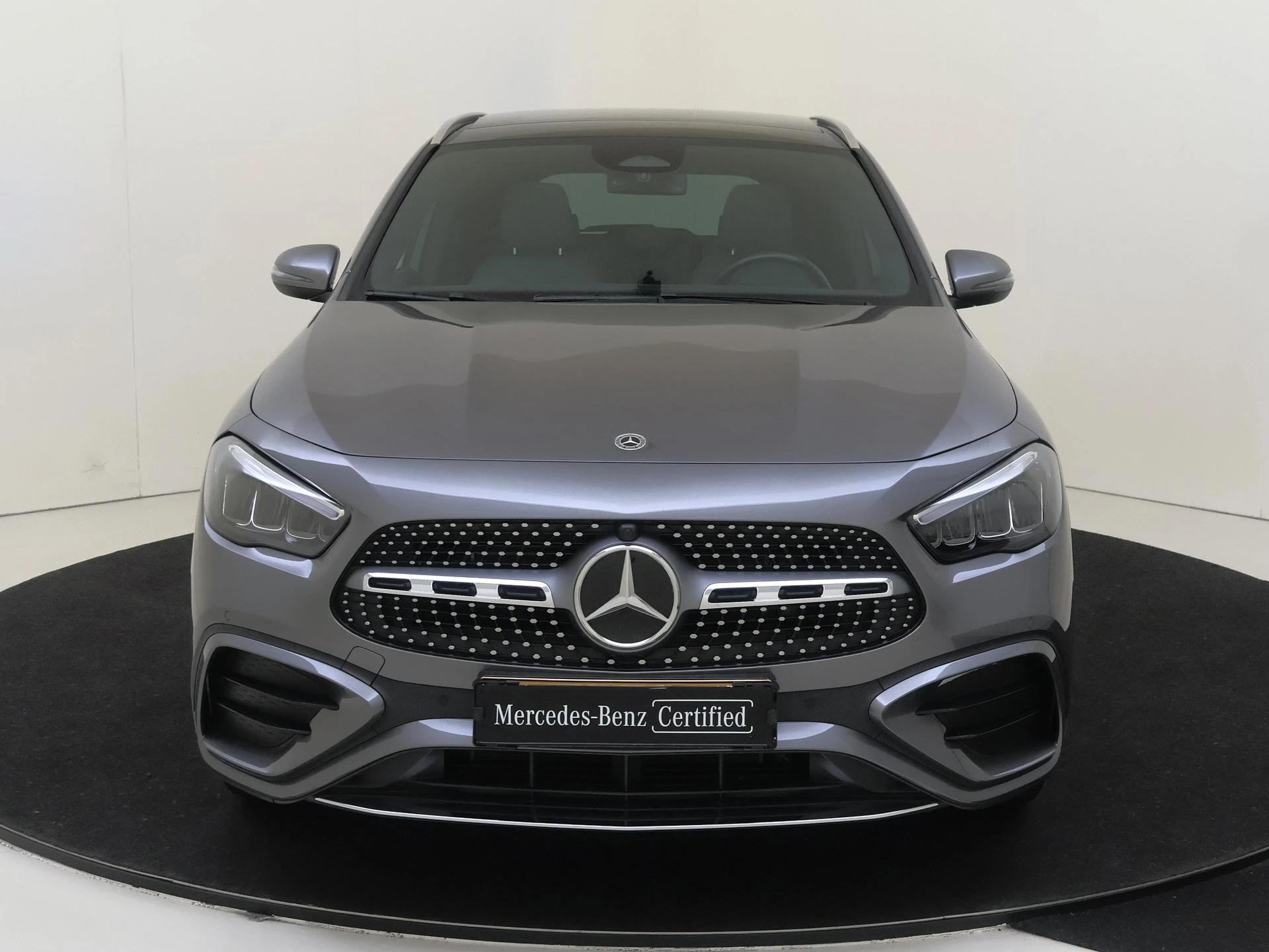 Mercedes-Benz-GLA-image-5
