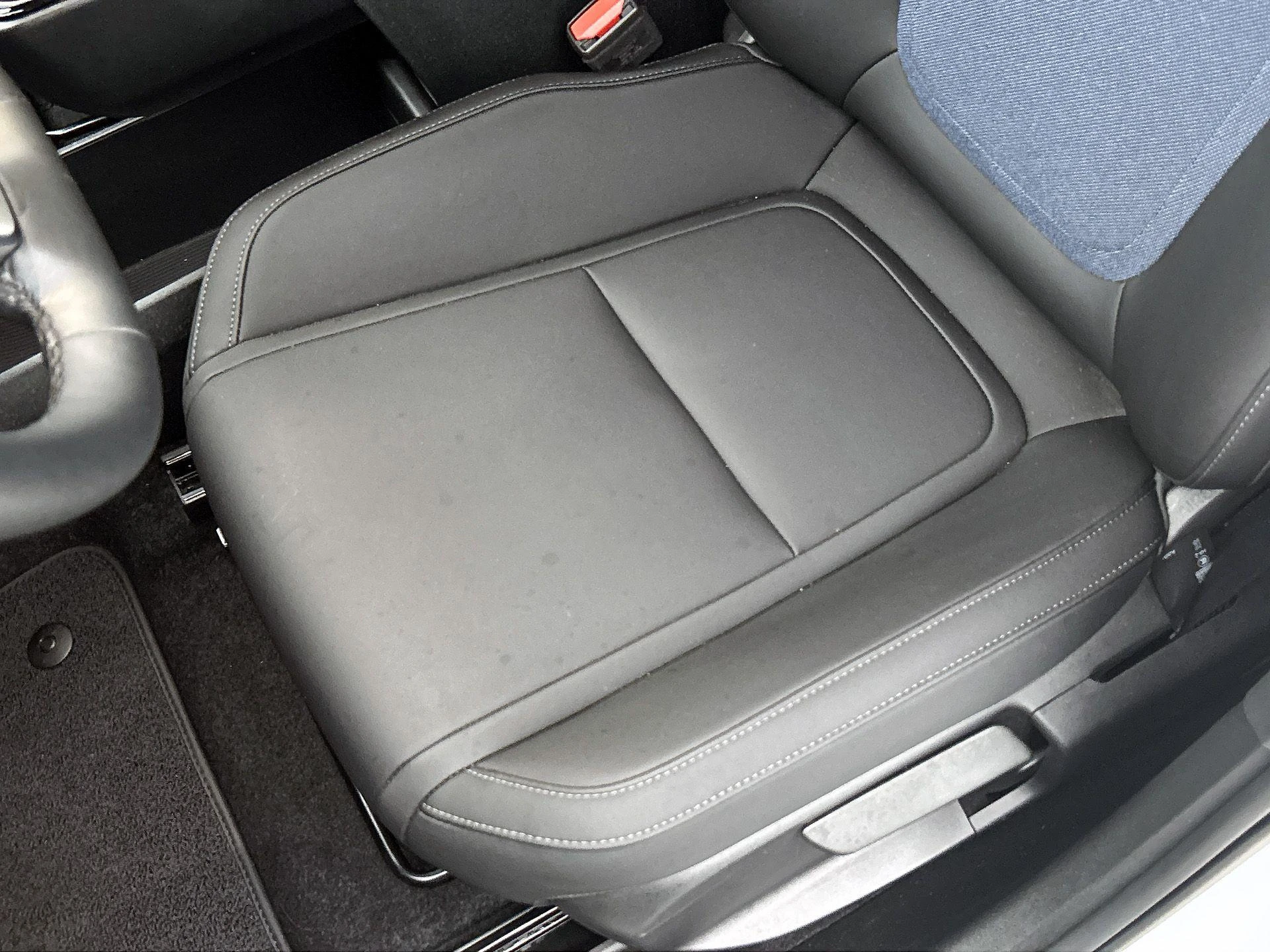 Volvo-EX30-image-18