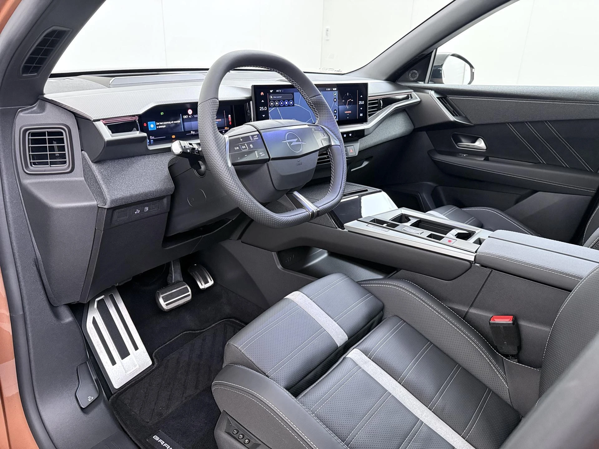 Opel-Grandland-image-12