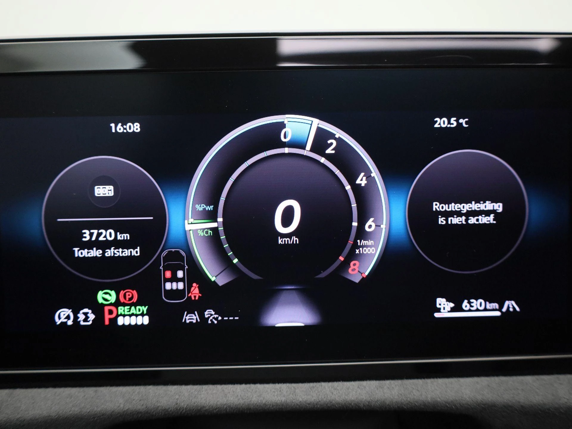 Volkswagen-Tiguan-image-17