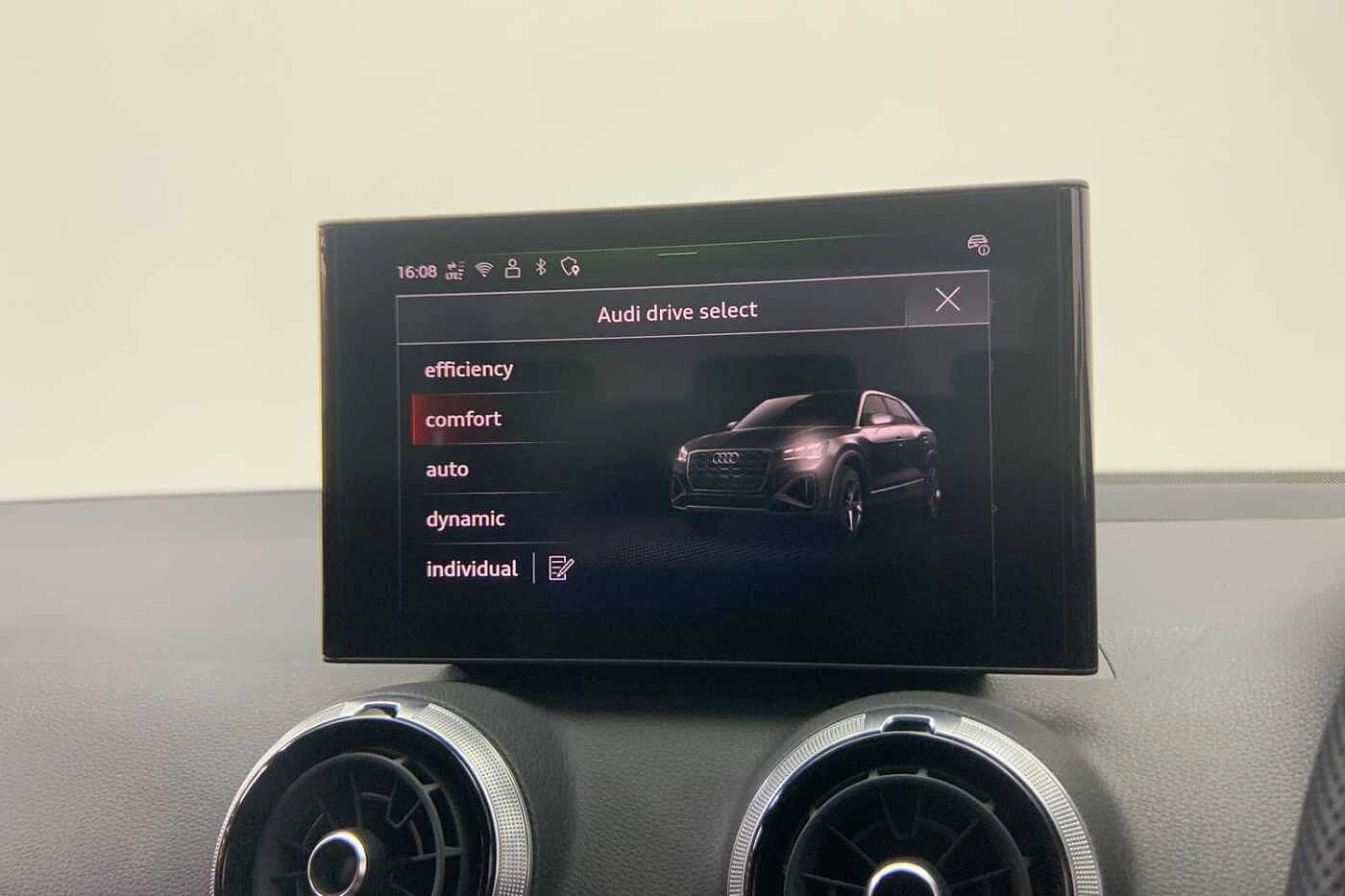 Audi-Q2-image-19