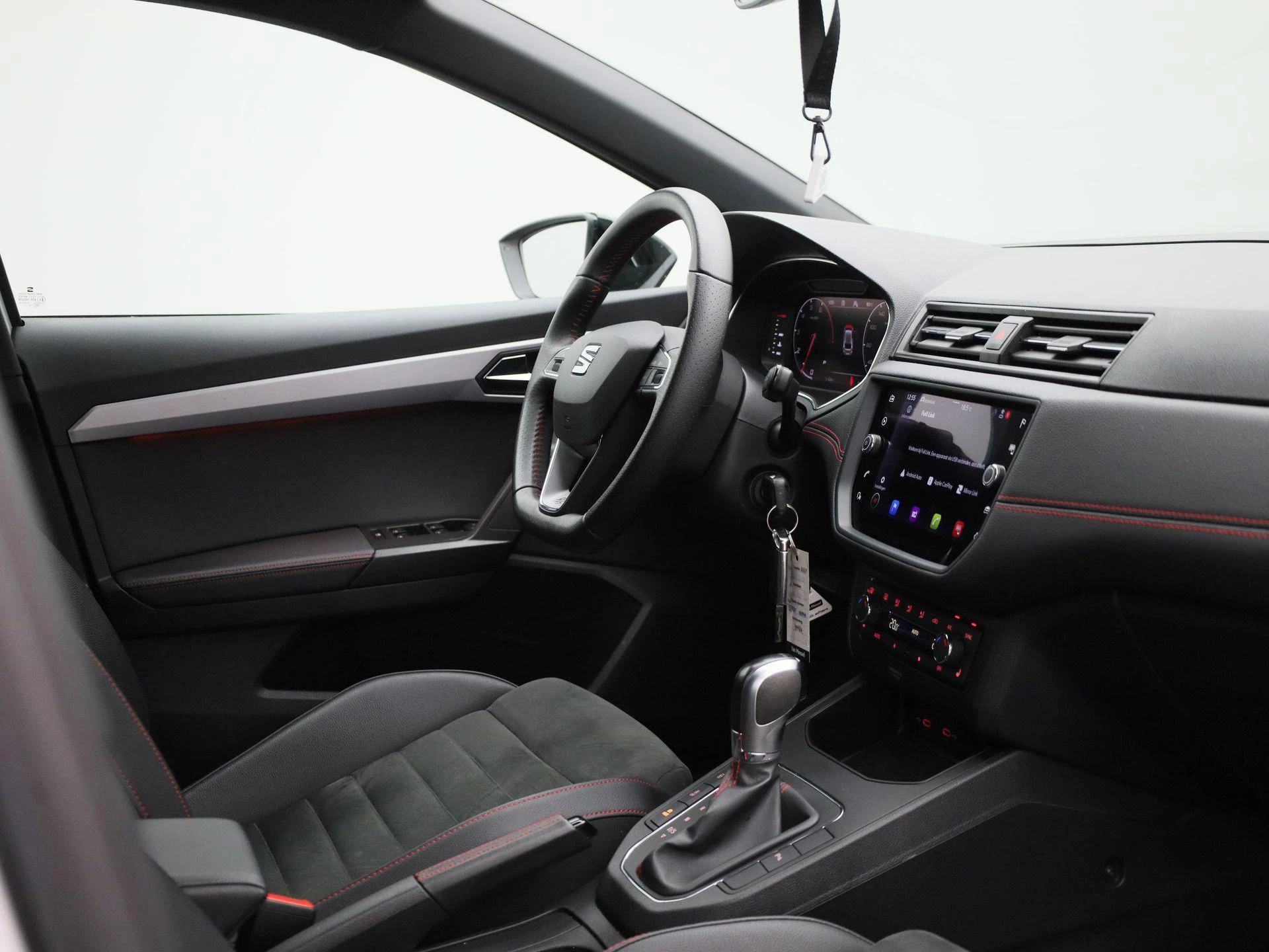 SEAT-Ibiza-image-32