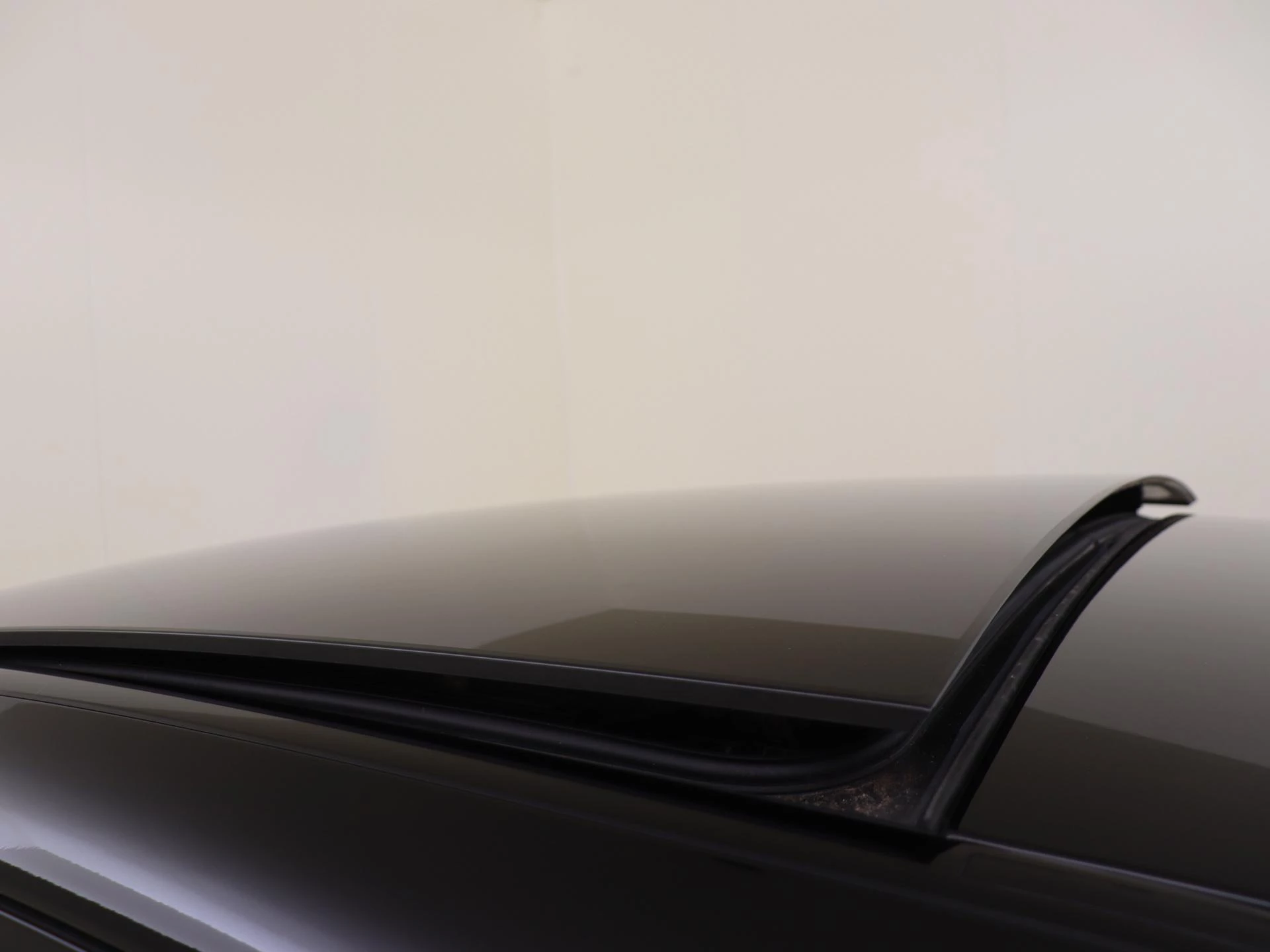 Mercedes-Benz-GLE-image-38