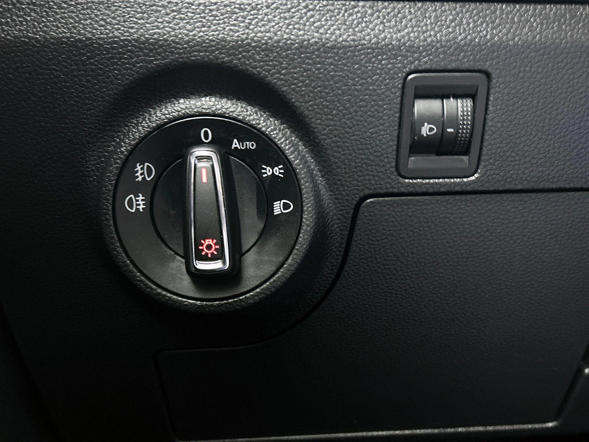 SEAT-Arona-image-21