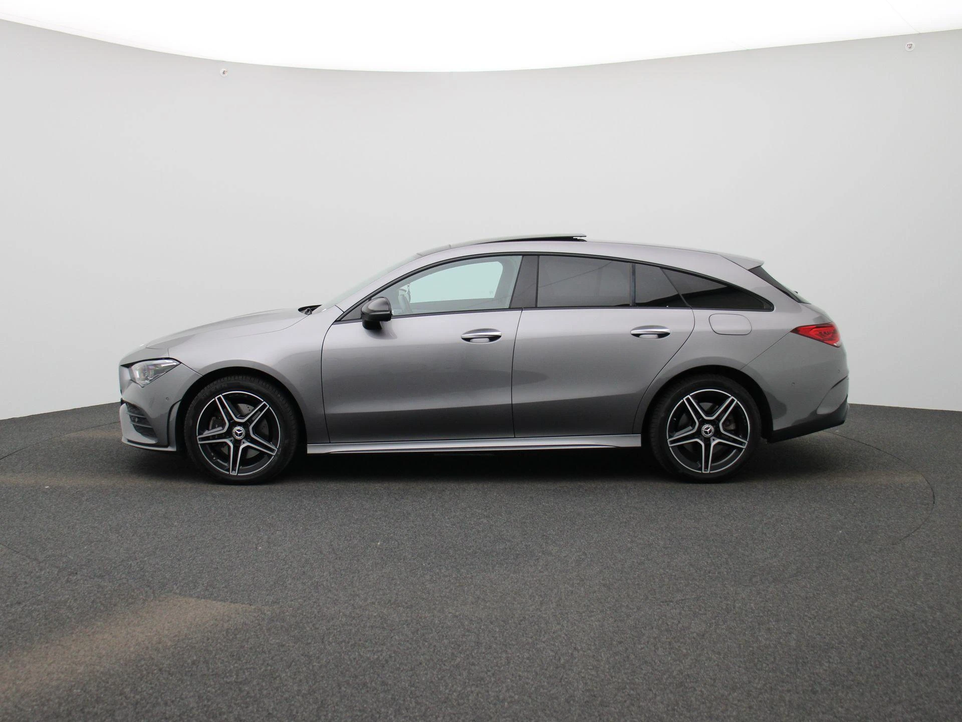 Mercedes-Benz-CLA-image-3