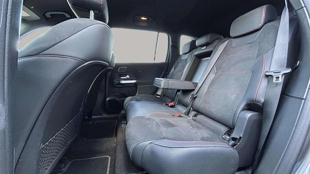 Mercedes-Benz-EQB-image-20