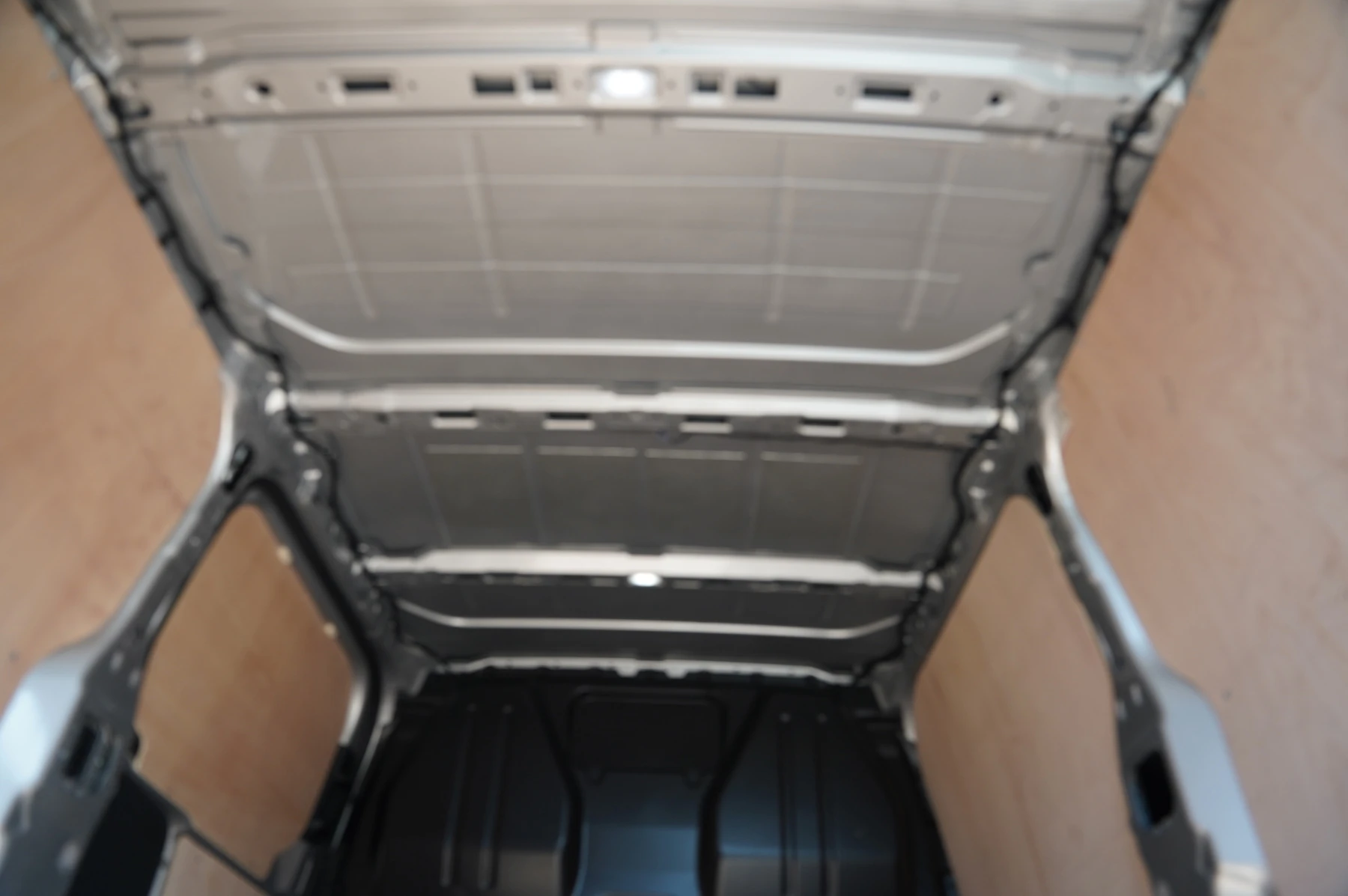 Volkswagen-Transporter-image-34