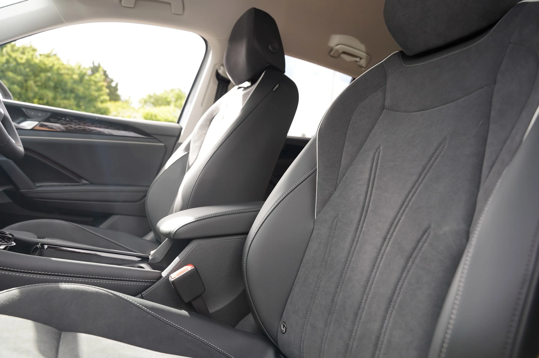Volkswagen-Tiguan-image-7