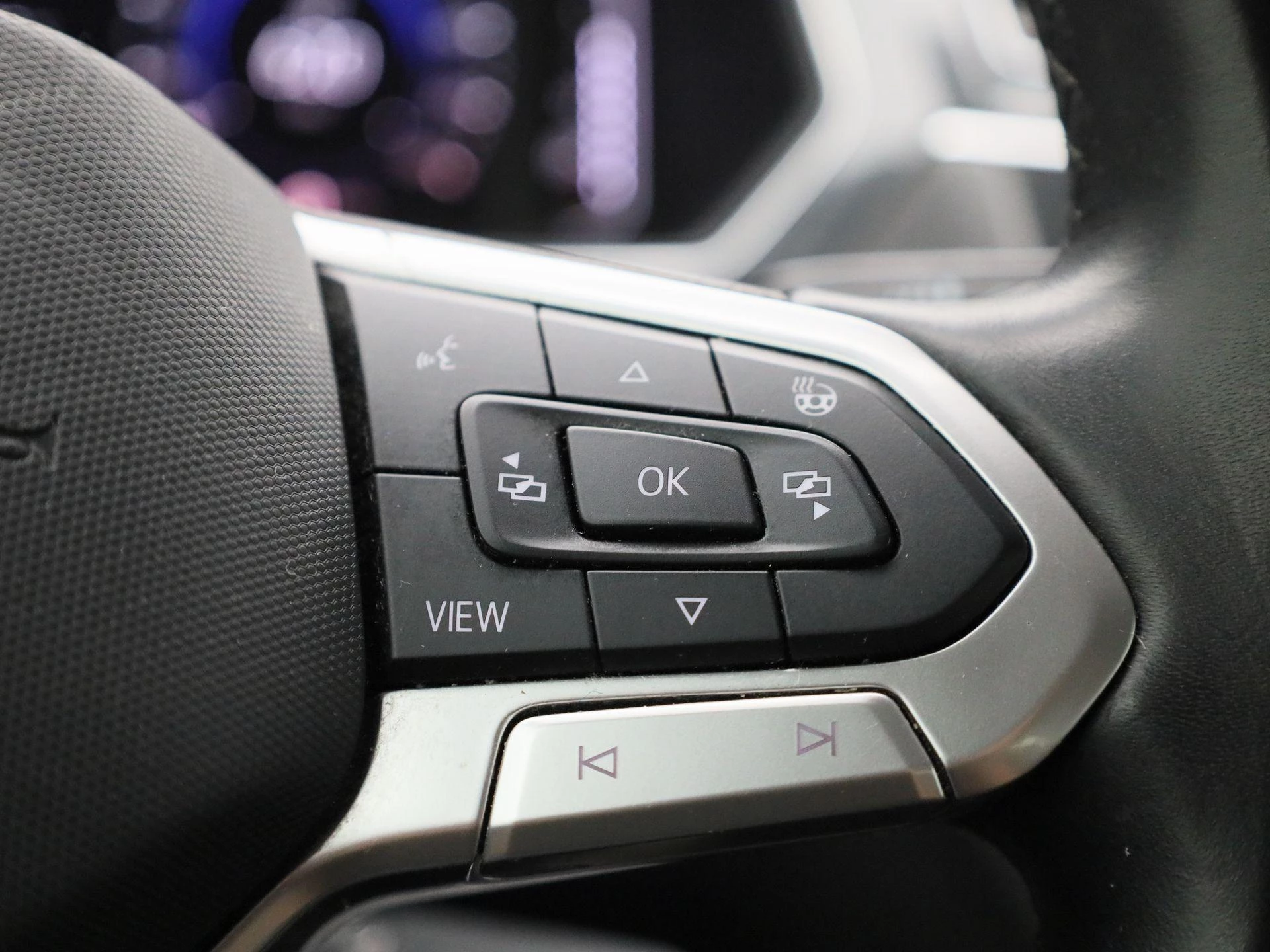 Volkswagen-Tiguan-image-22