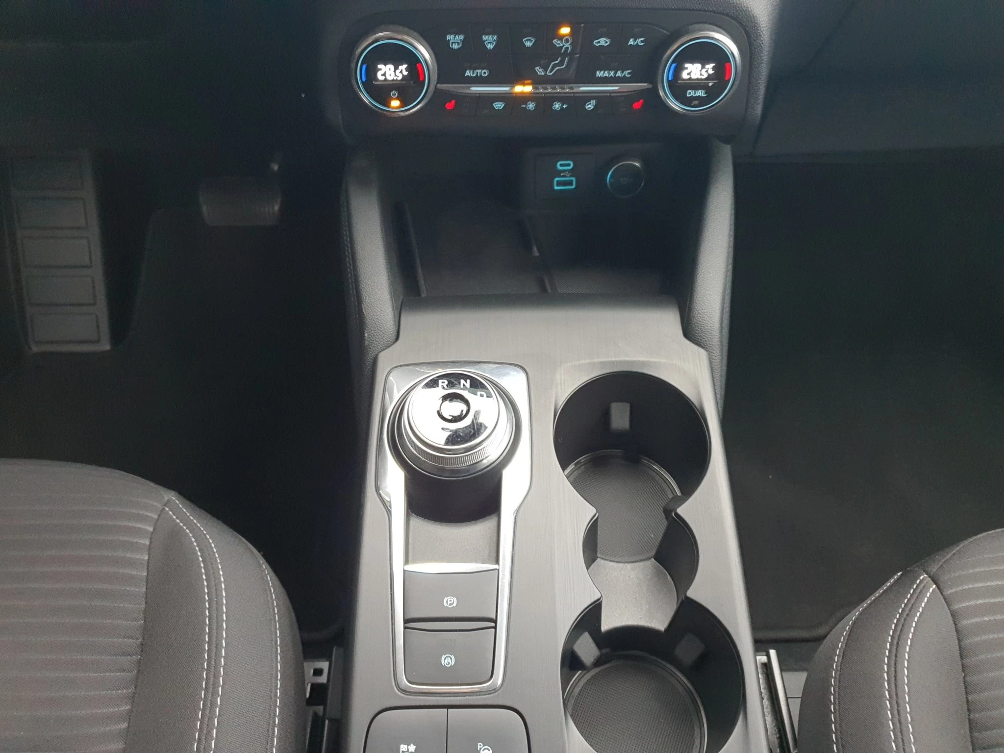 Ford Kuga Titanium 2.5 PHEV | ACC | RFK | SHZ | PDC | LMF | Navi | LMF | BT