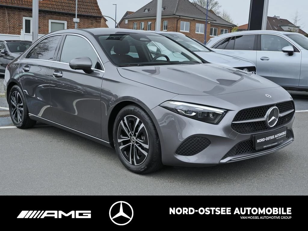 Mercedes-Benz A-Klasse 200 PROGRESSIVE DISTRONIC MULTIBEAM 360° LHZ ProgressiveW177 A 200 PROGRESSIVE DISTRONIC MULTIBEAM 360° LHZ Progressive