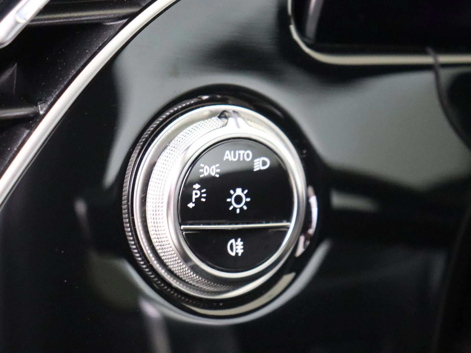 Mercedes-Benz-E-Klasse-image-28