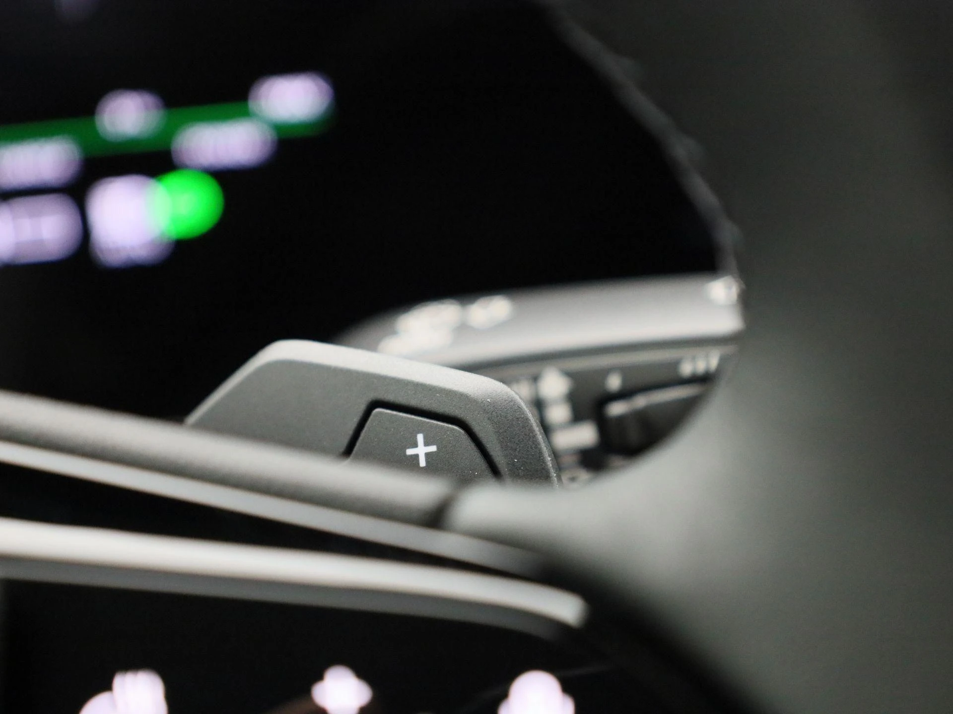Audi-Q6 e-tron-image-33