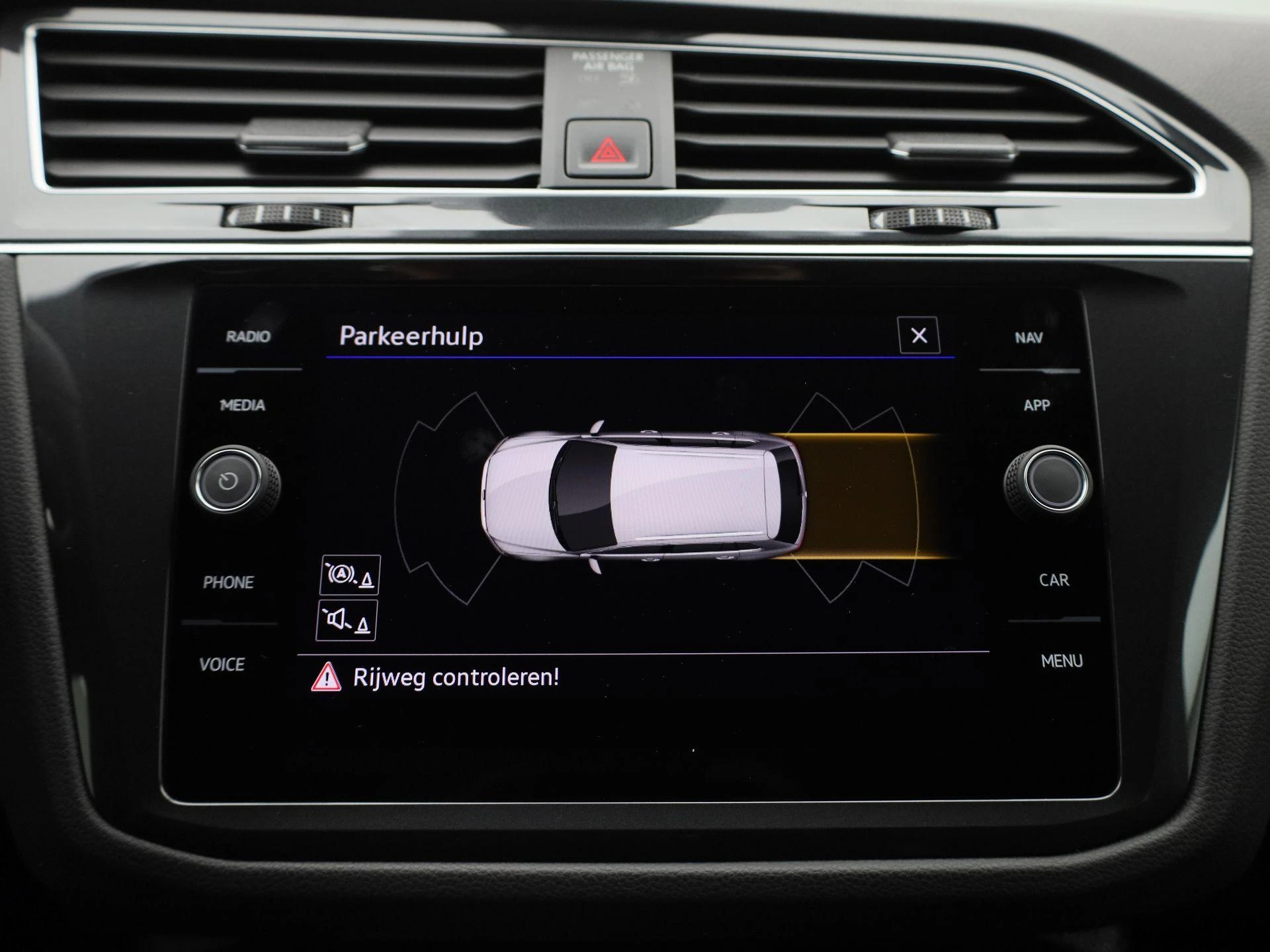 Volkswagen-Tiguan-image-31