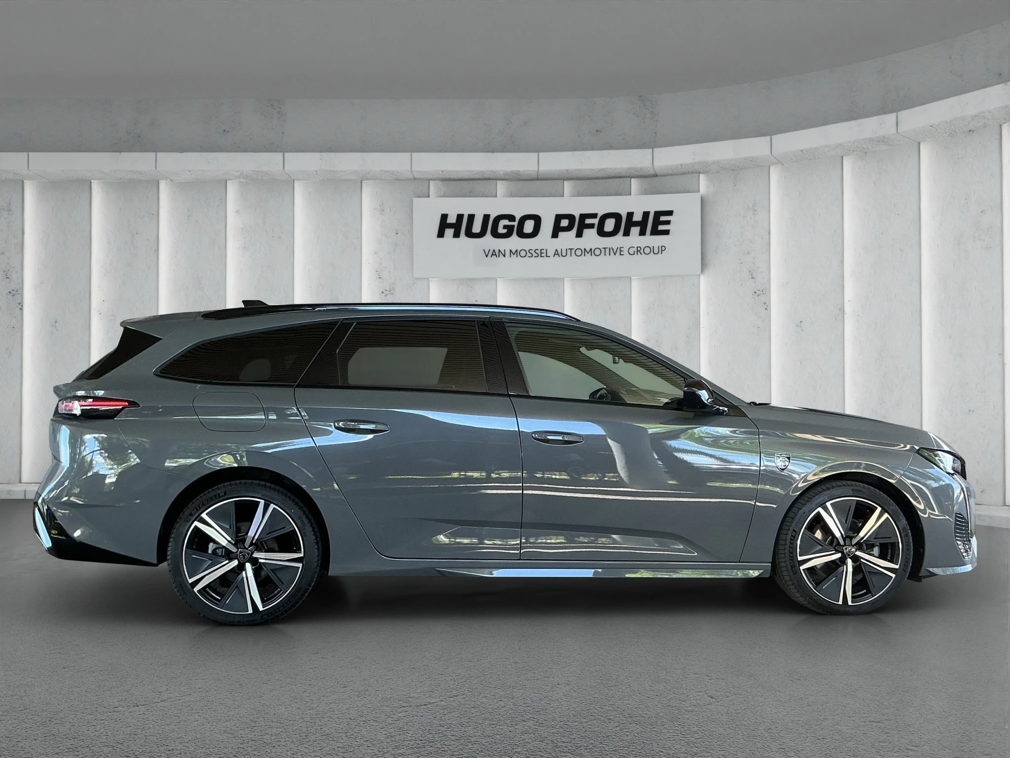 Peugeot 308 1.5 BlueHDi 130 SW GT KOMF.PKT*PANO*SHZ*LRHZ*EINPARKHILFEN*