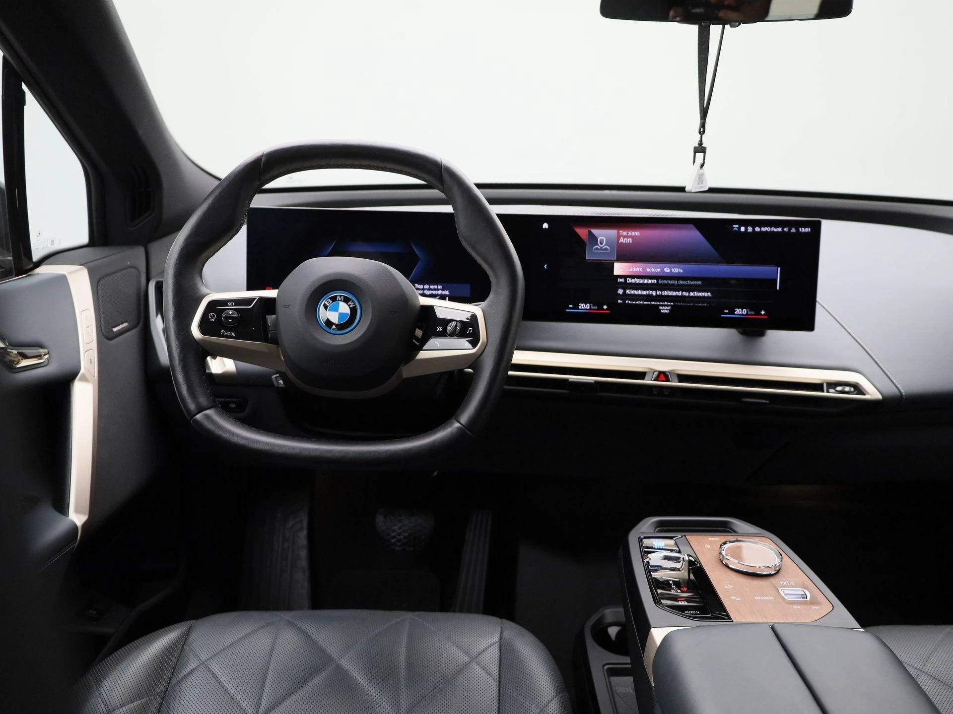 BMW-iX-image-6