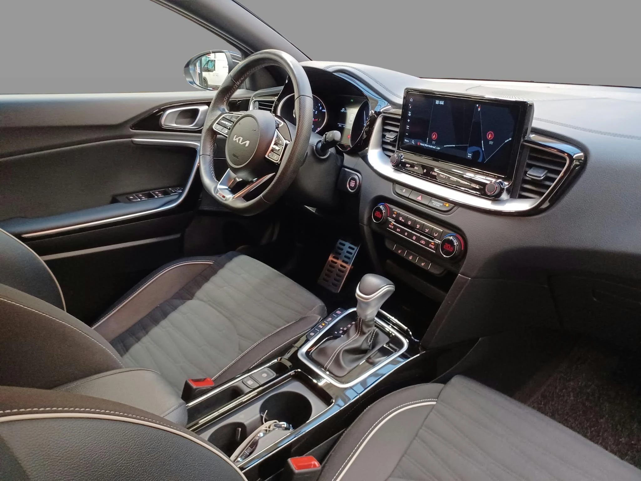 Kia-ProCeed-image-8