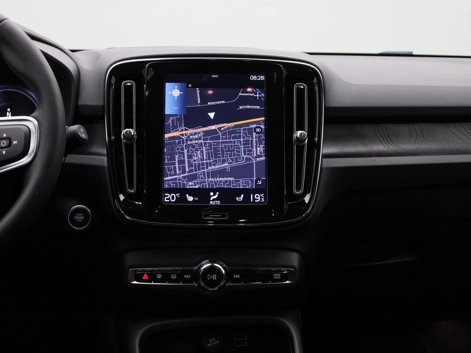 Volvo-XC40-image-8