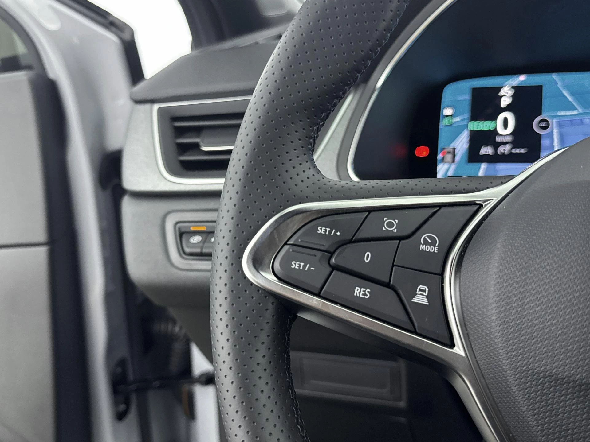 Renault Captur 1.8 E-Tech full hybrid 160Pk techno