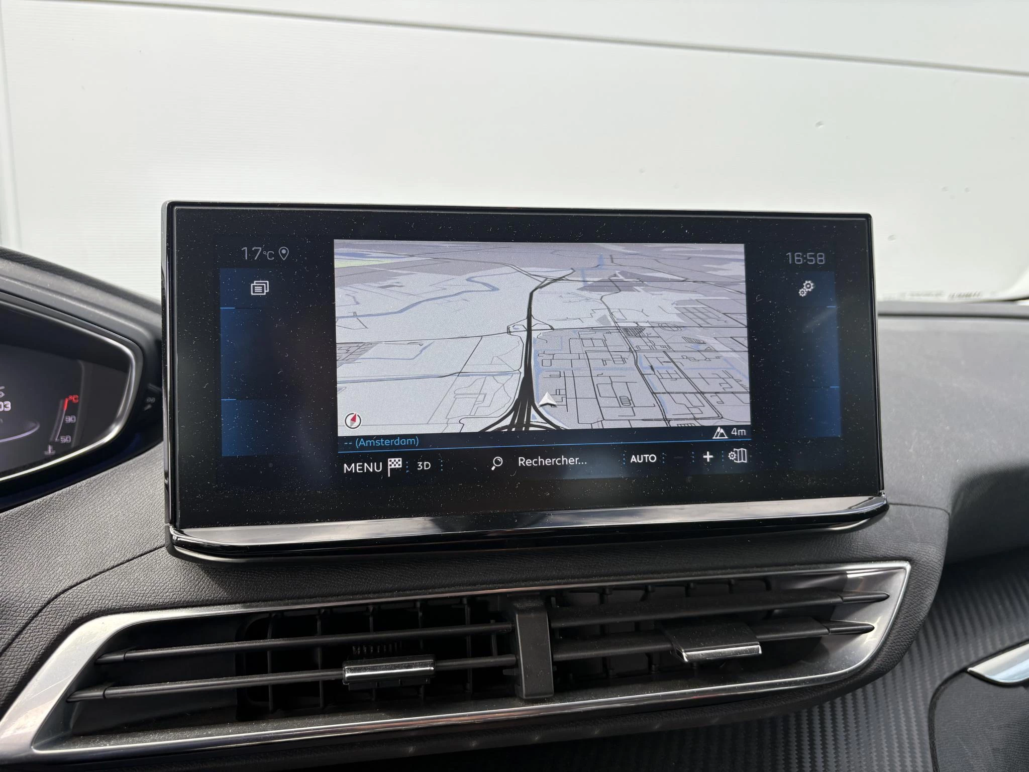 Peugeot-5008-image-14