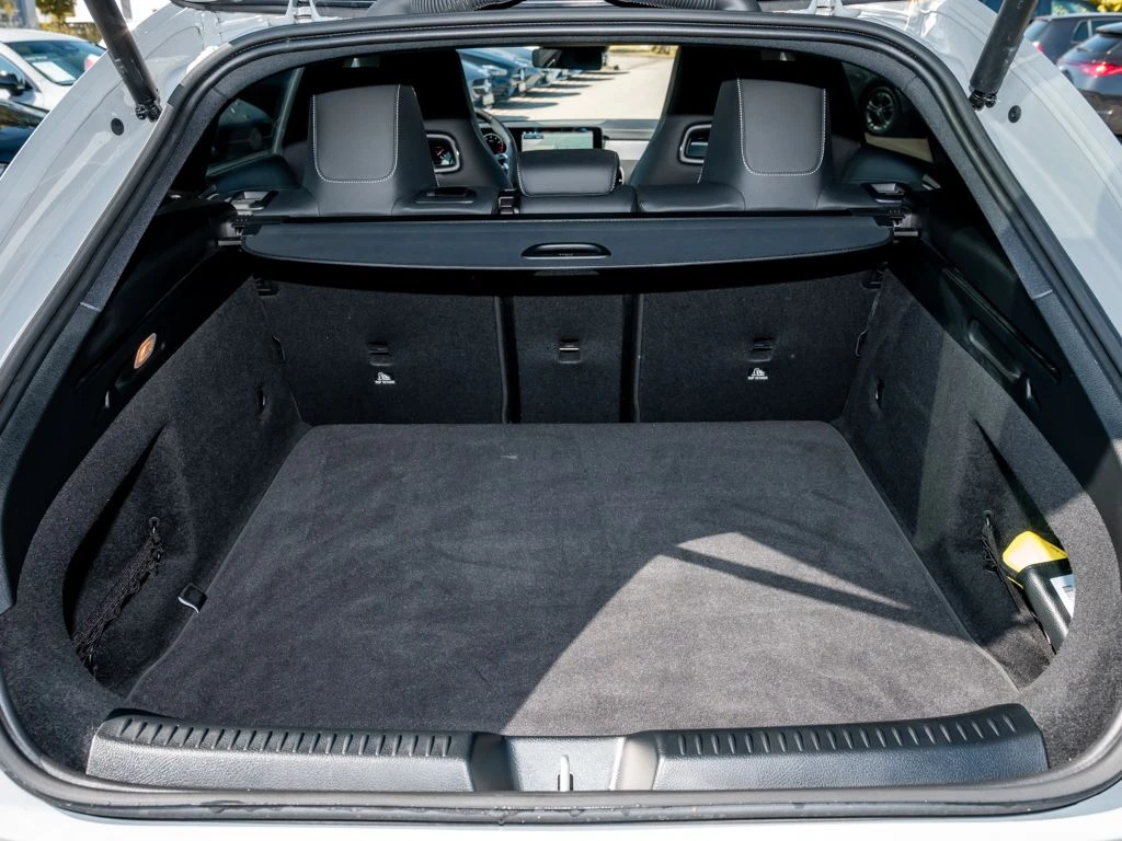 Mercedes-Benz-CLA 200-image-15