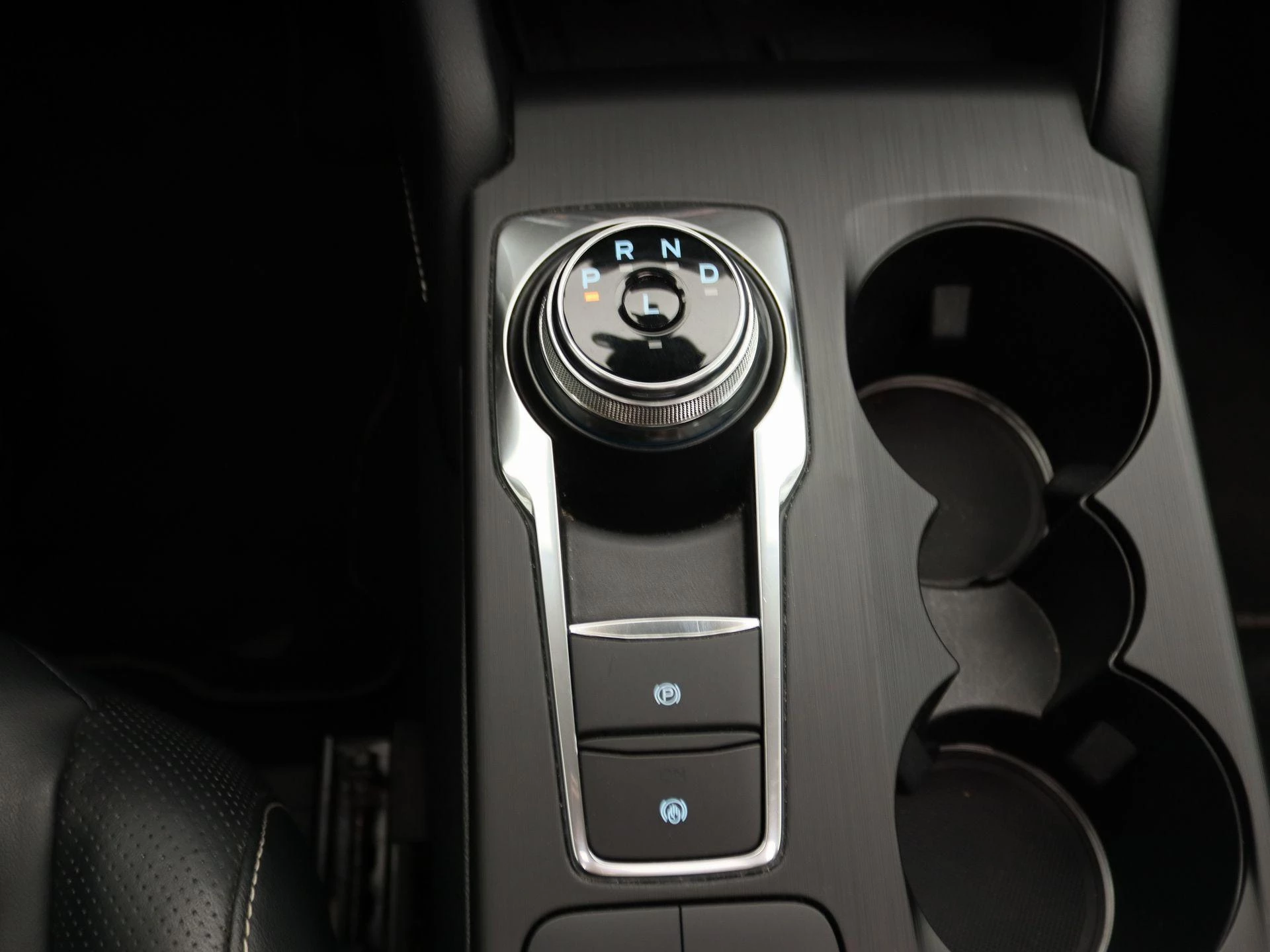 Ford-Kuga-image-11