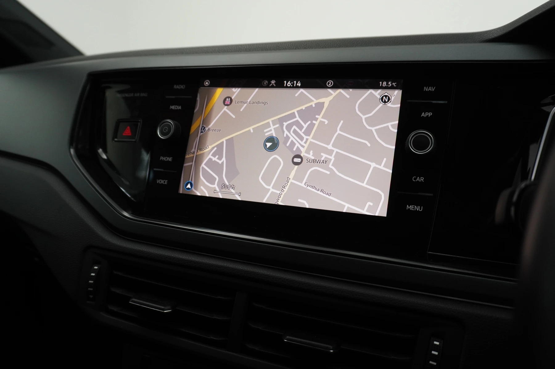 Volkswagen-Polo-image-30