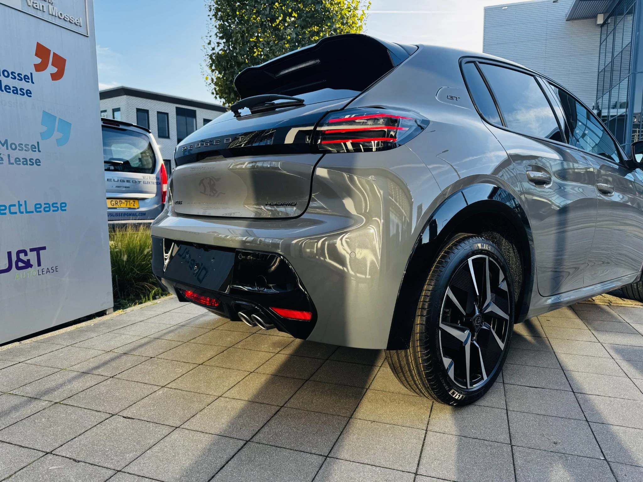 Peugeot-208-image-26