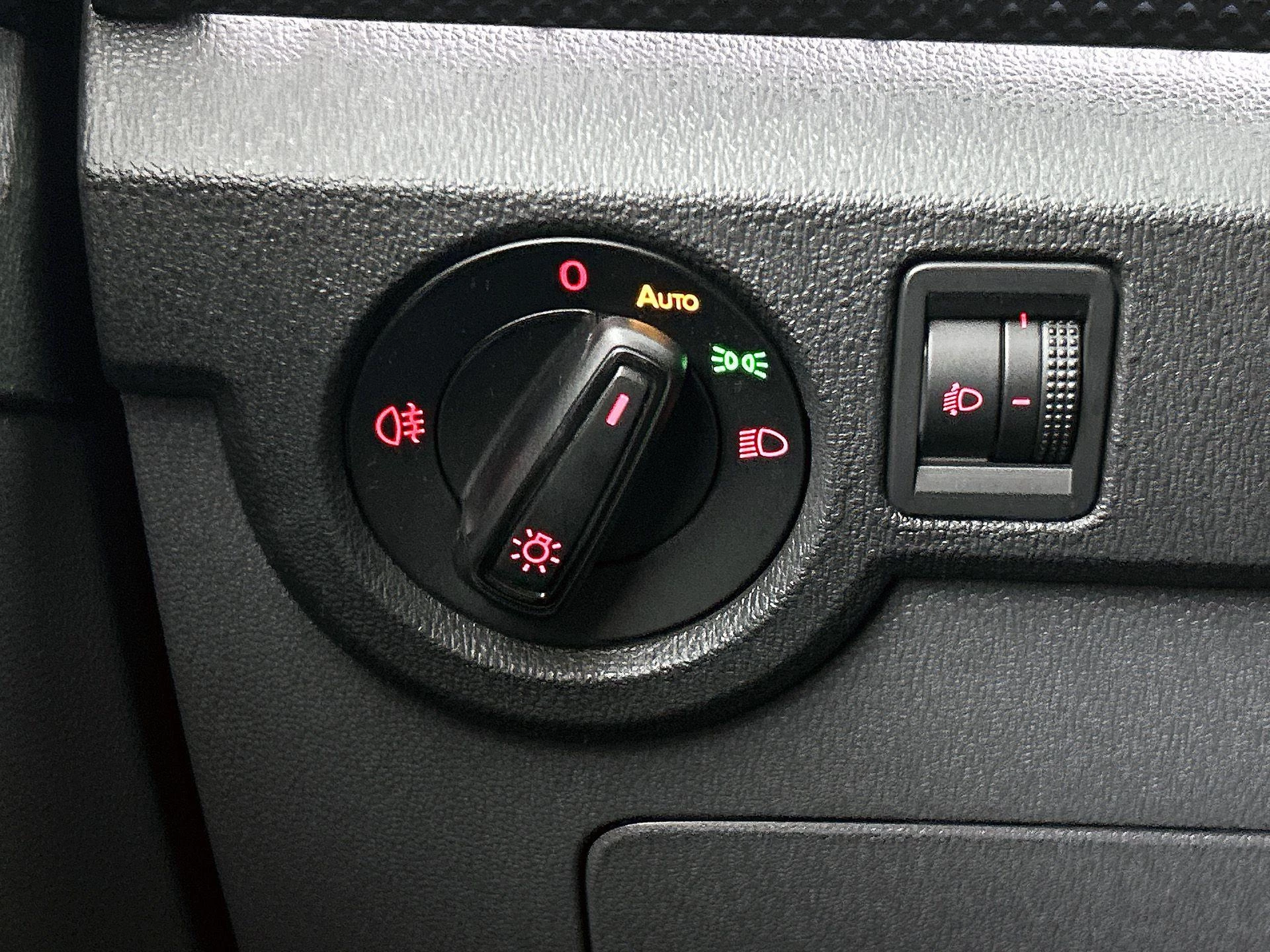 Volkswagen-T-Cross-image-23