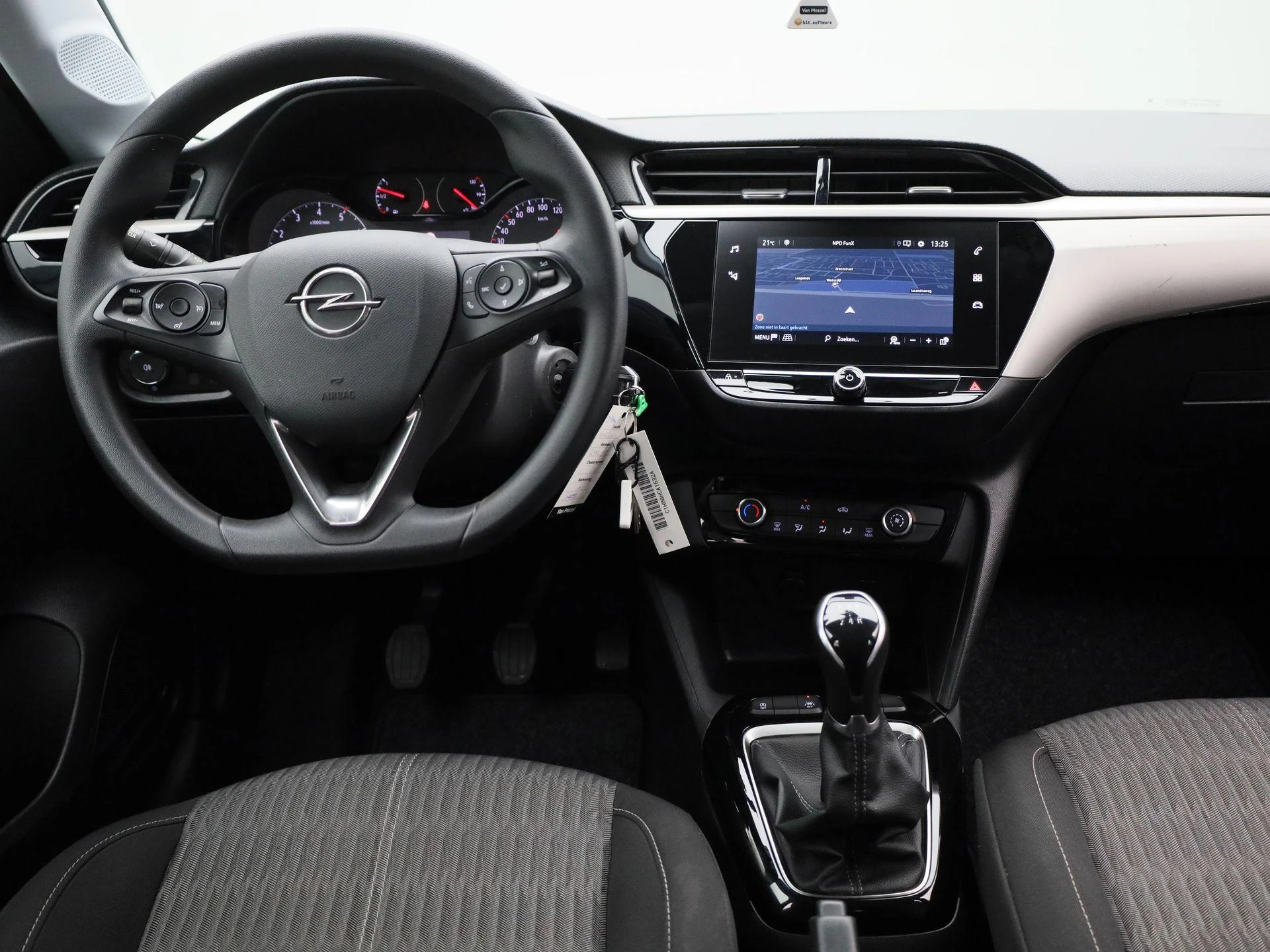 Opel-Corsa-image-6