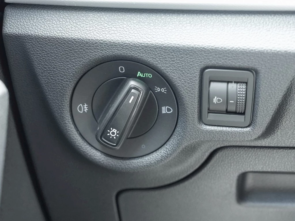 Škoda Kamiq 1,0 TSI DSG Ambition,LED,ACC,ALU Kamera,Climatronic,Park-Pilot