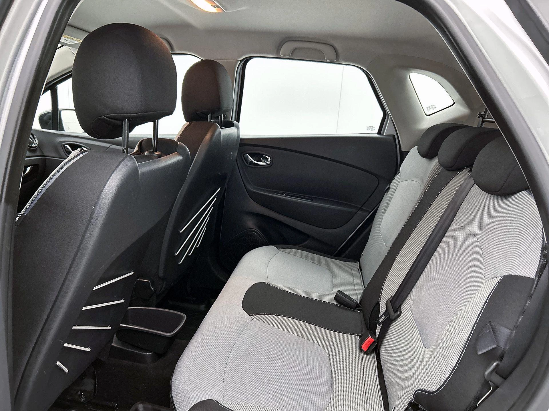 Renault-Captur-image-25