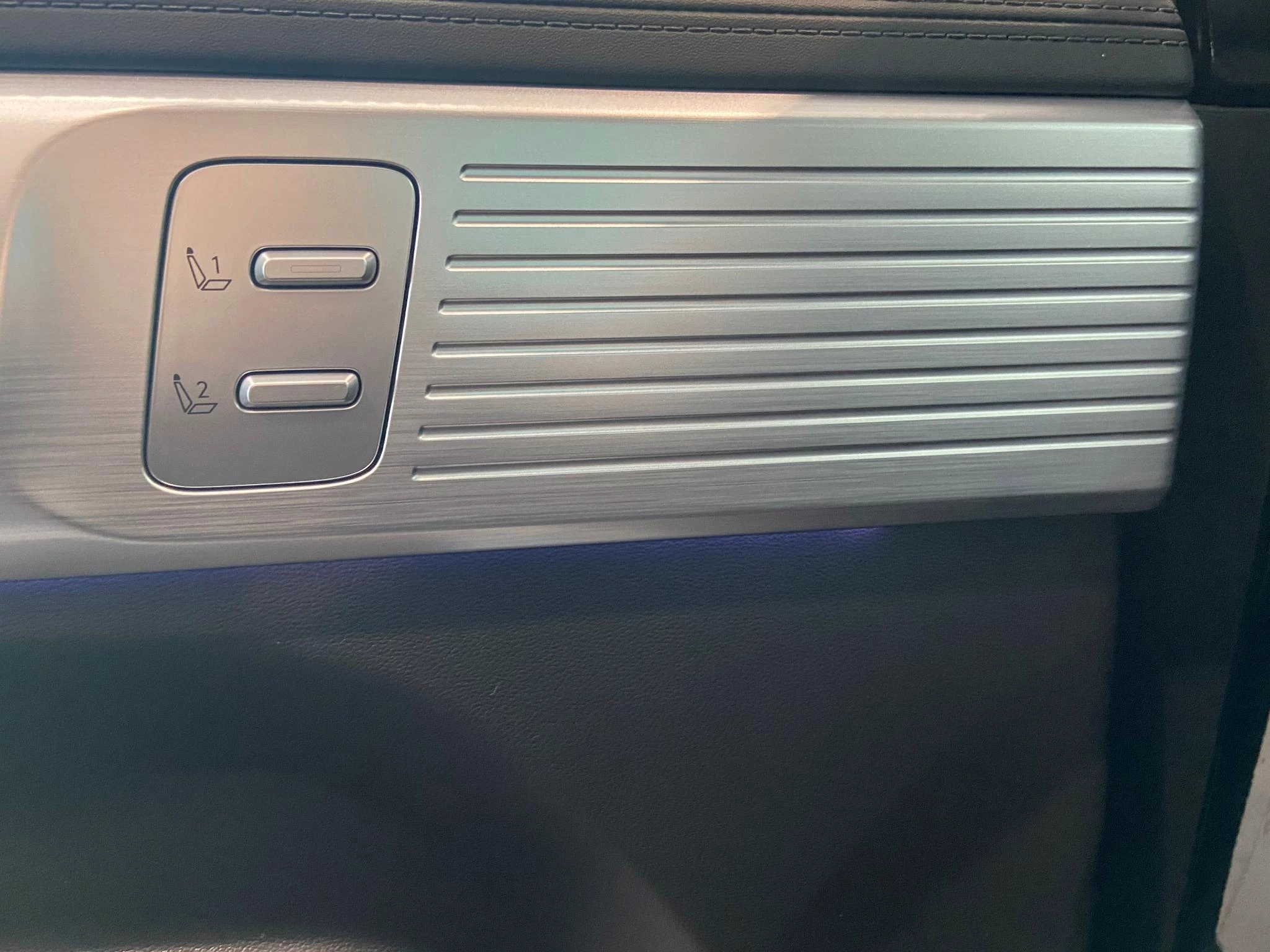 Hyundai Santa Fe Luxury Dual Sunroof