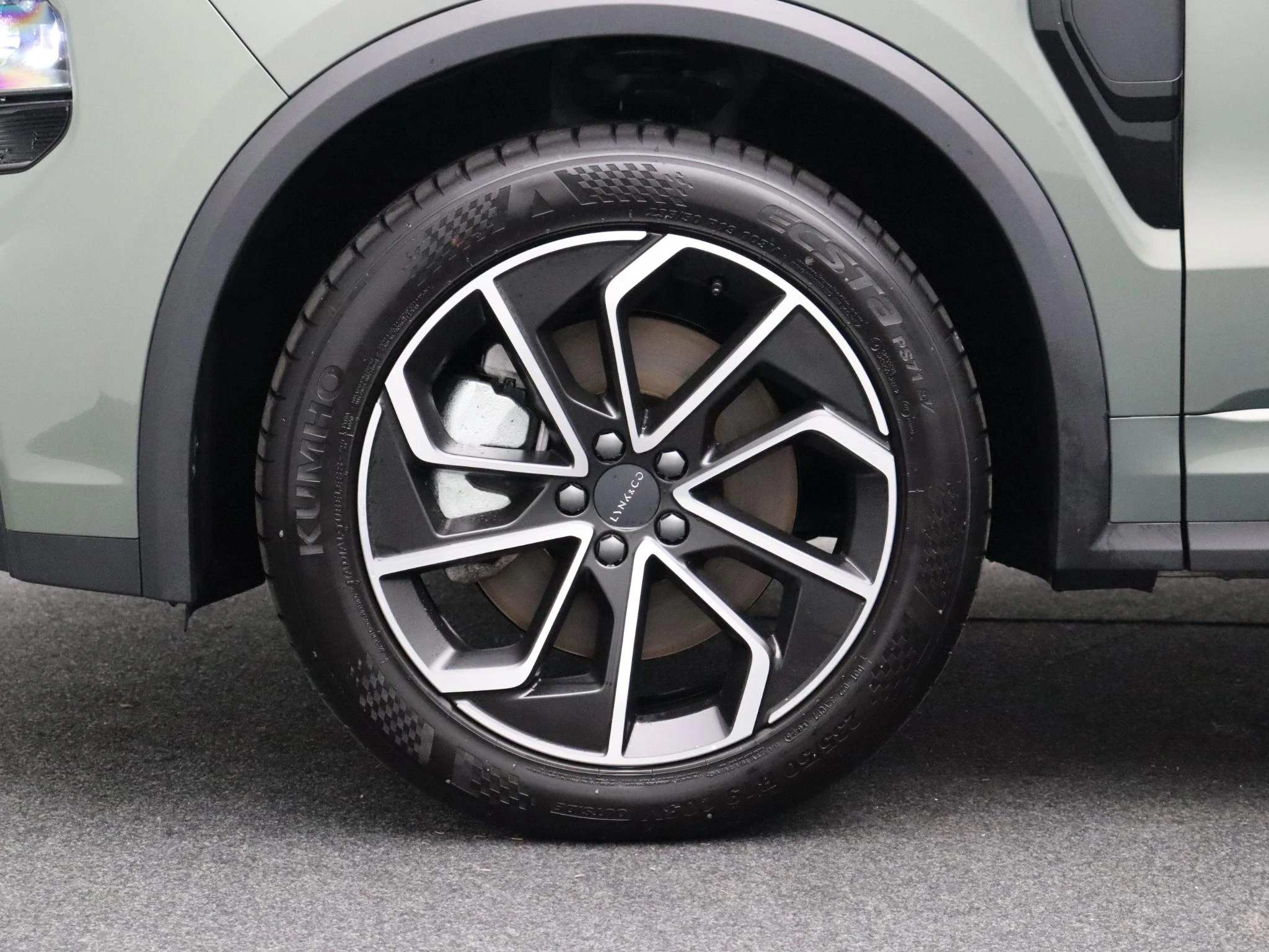 Lynk & Co-01-image-11