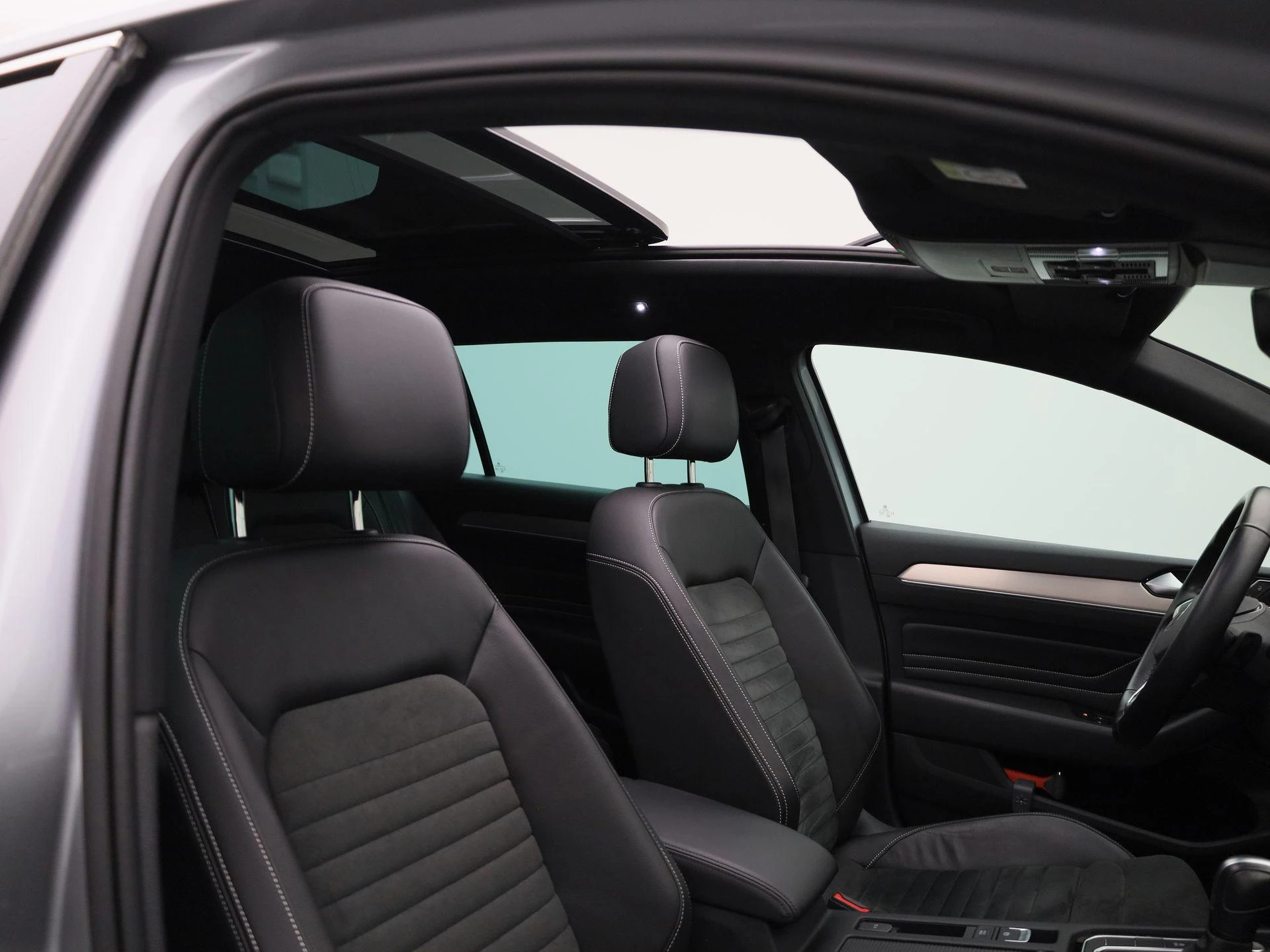 Volkswagen-Passat-image-33