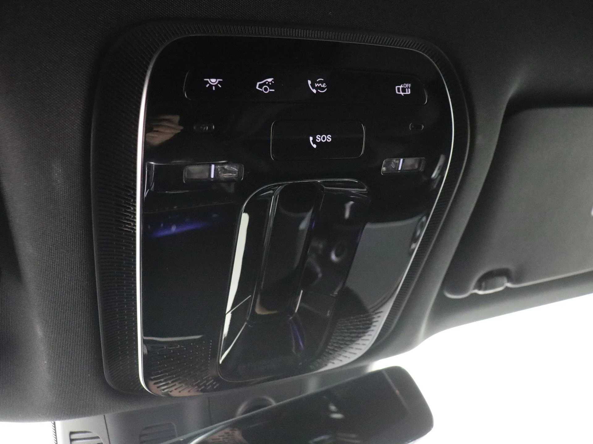 Mercedes-Benz-EQE-image-24