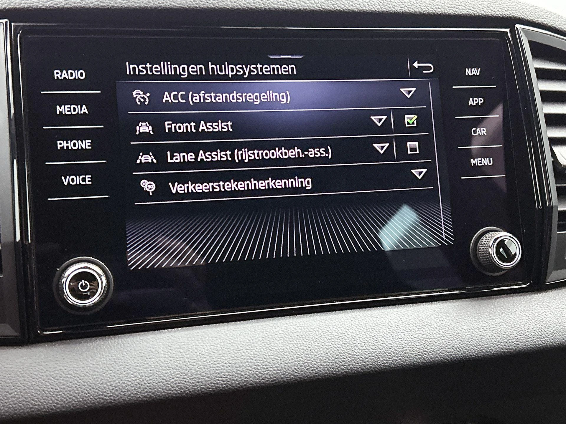 Škoda Karoq 1.5 TSI ACT Sportline Business