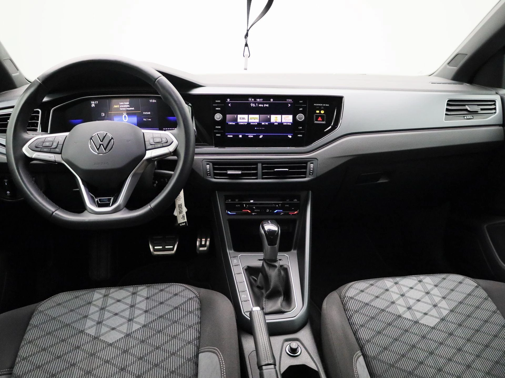 Volkswagen-Polo-image-6