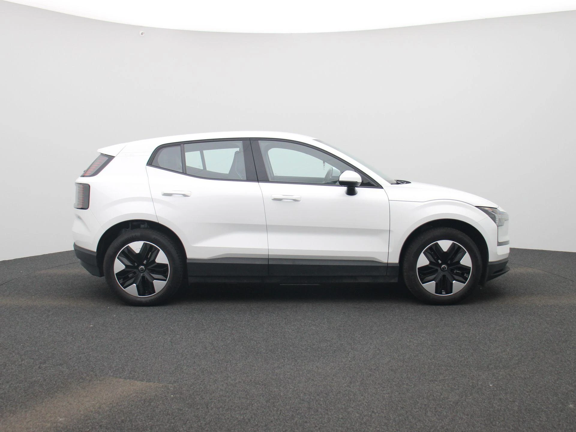 Volvo-EX30-image-5