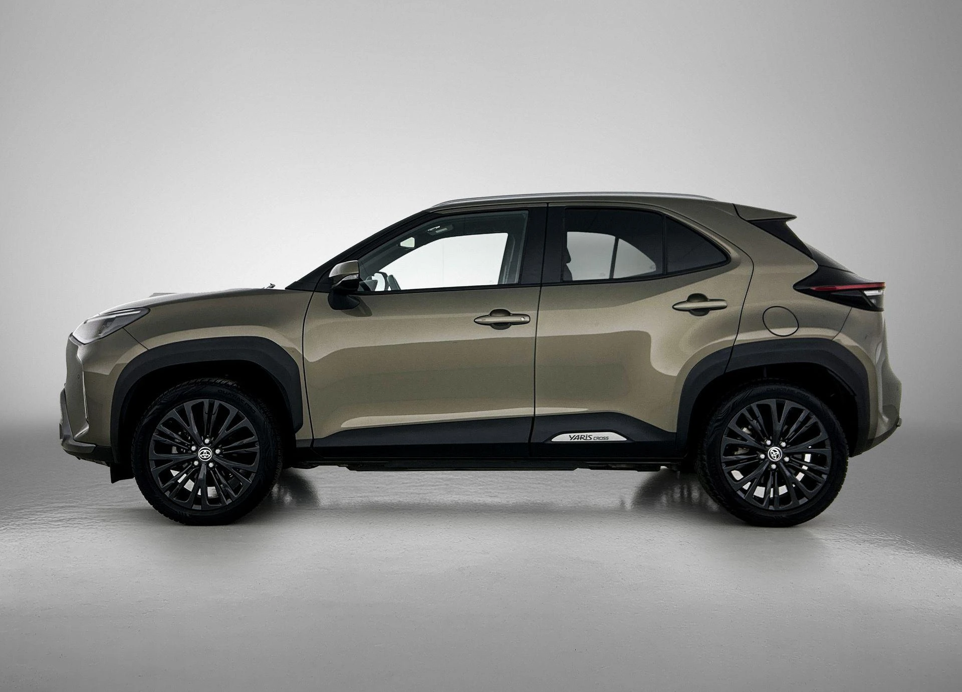 Toyota-Yaris Cross-image-1
