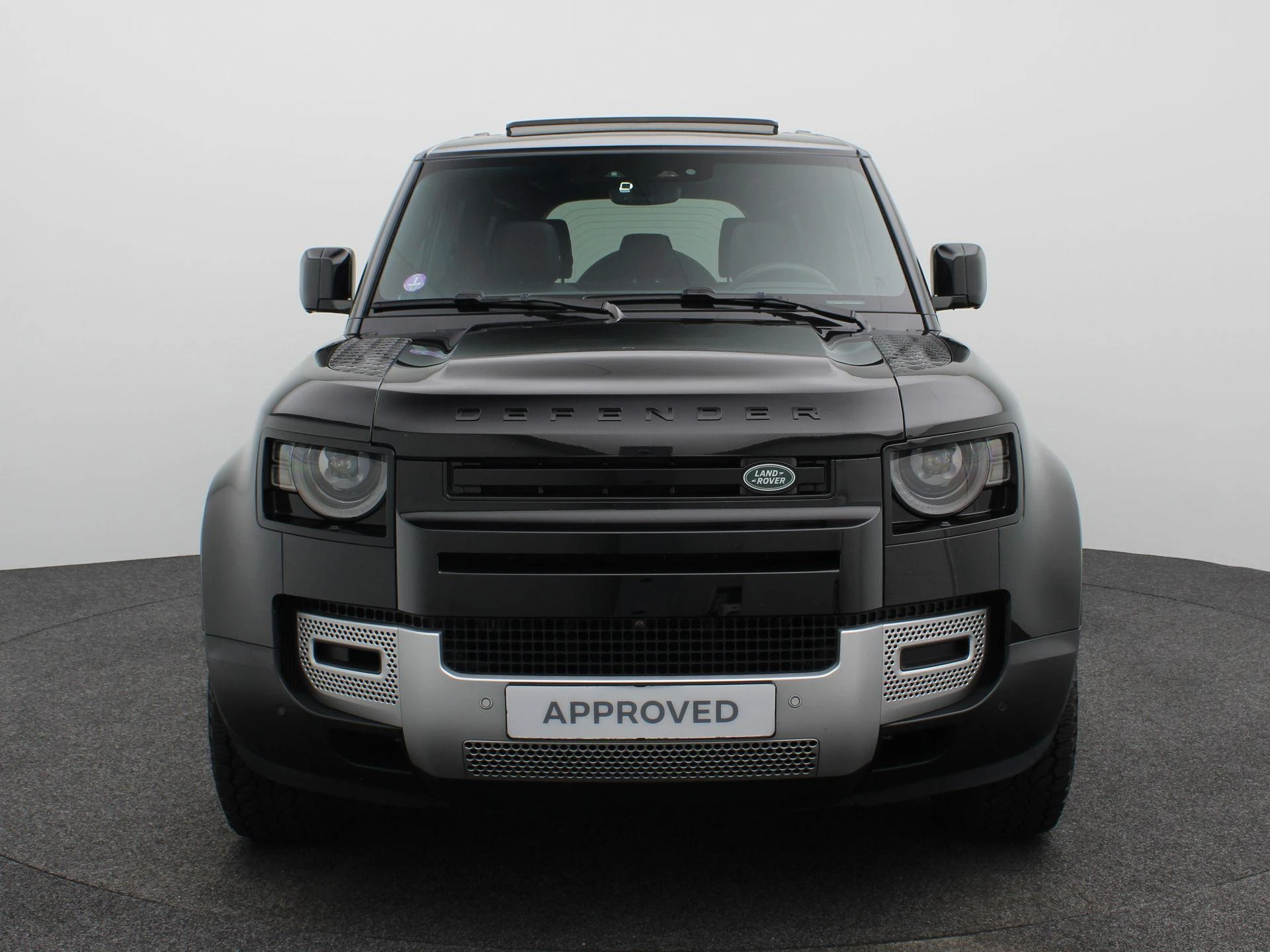 Land Rover-Defender-image-2