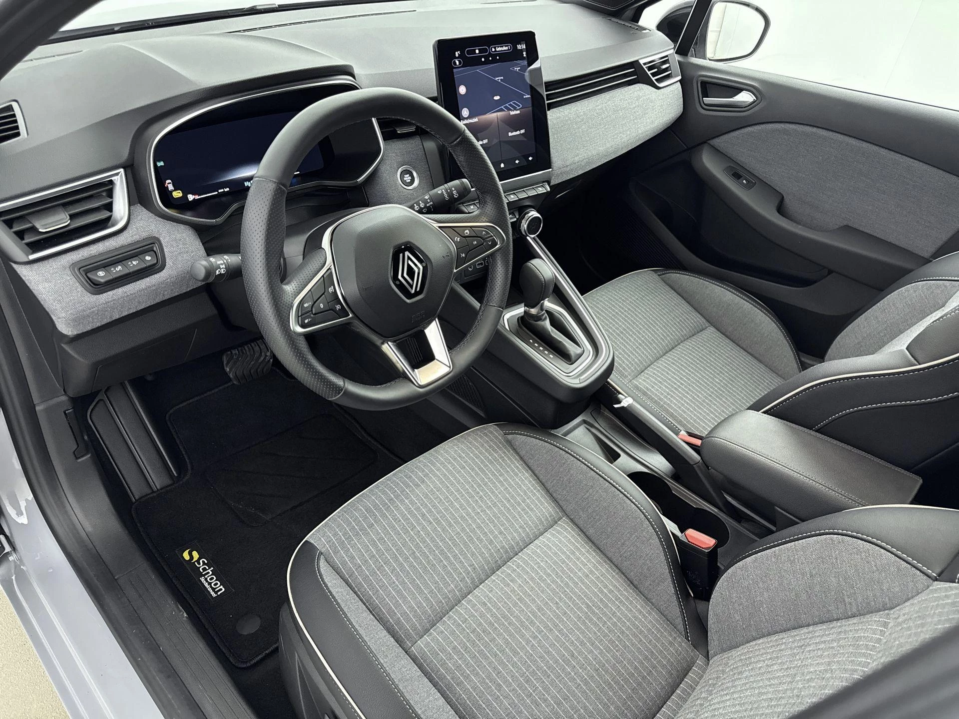 Renault-Clio-image-8