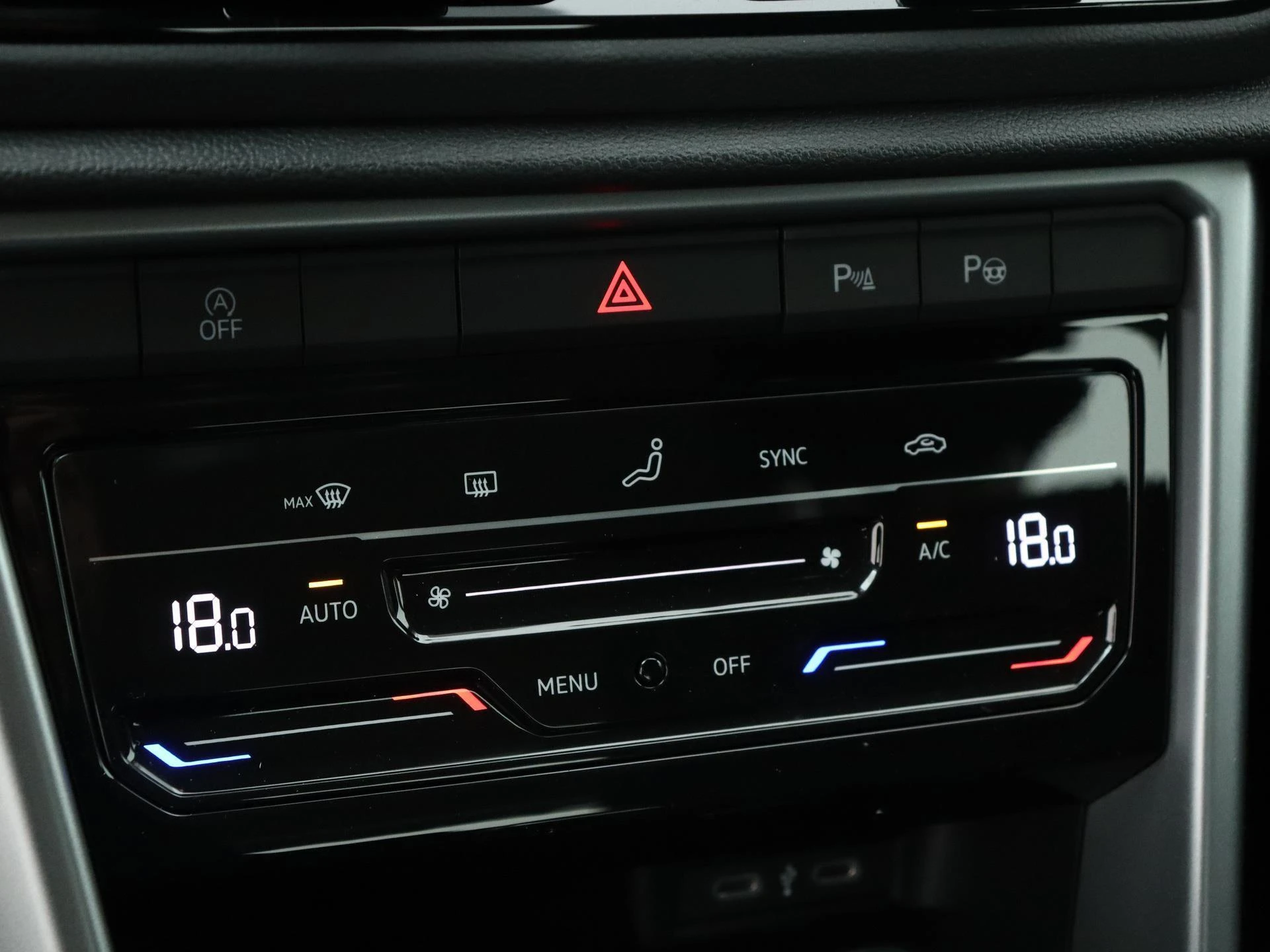 Volkswagen-T-Roc-image-13