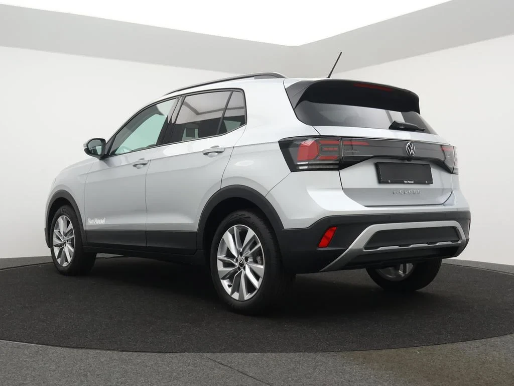 Volkswagen-T-Cross-image-7