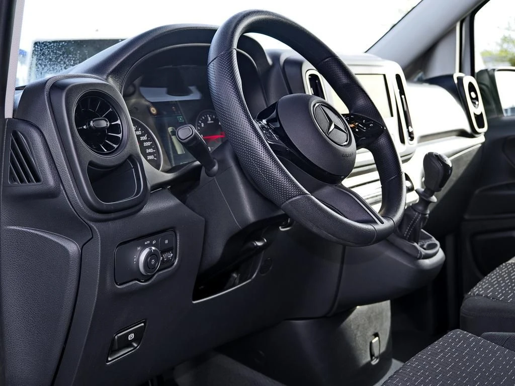 Mercedes-Benz-Vito 116-image-8