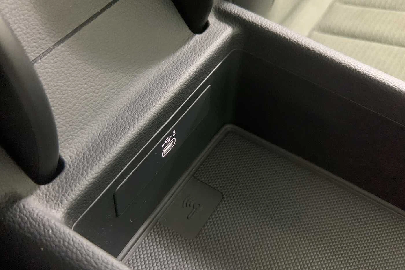 Audi-A4-image-23