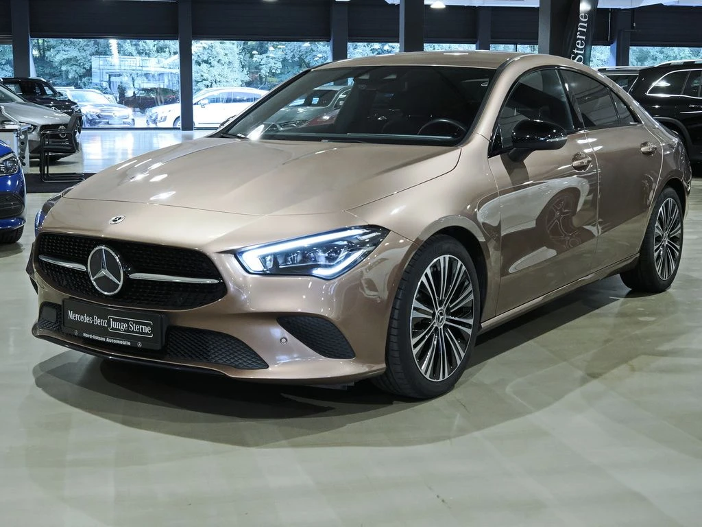 Mercedes-Benz-CLA 180-image-7