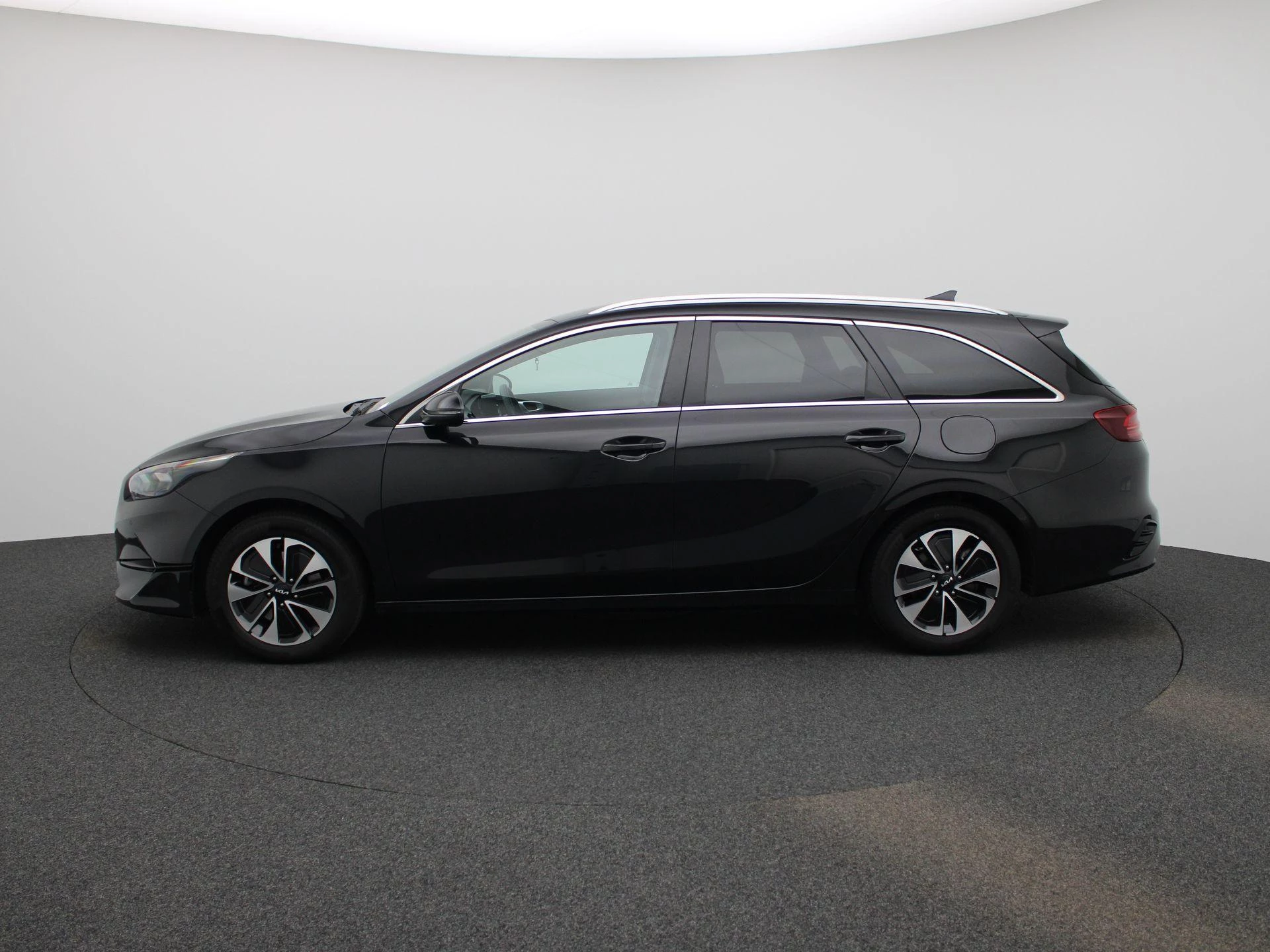 Kia-Ceed Sportswagon-image-5