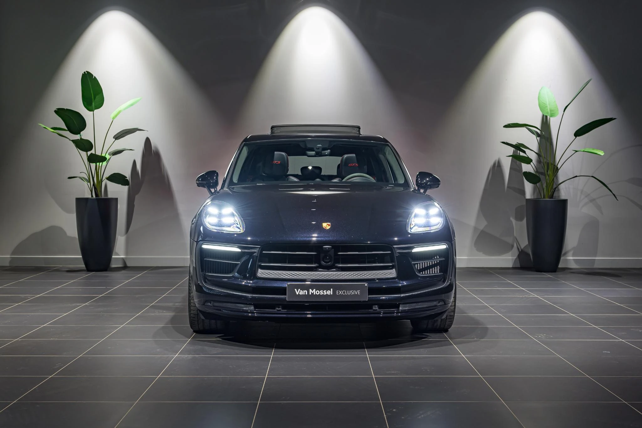 Porsche-Macan-image-1